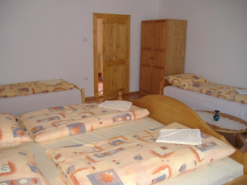 Fenyves Apartman Sarospatak Exterior photo