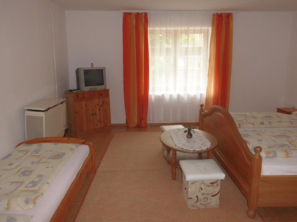 Fenyves Apartman Sarospatak Exterior photo