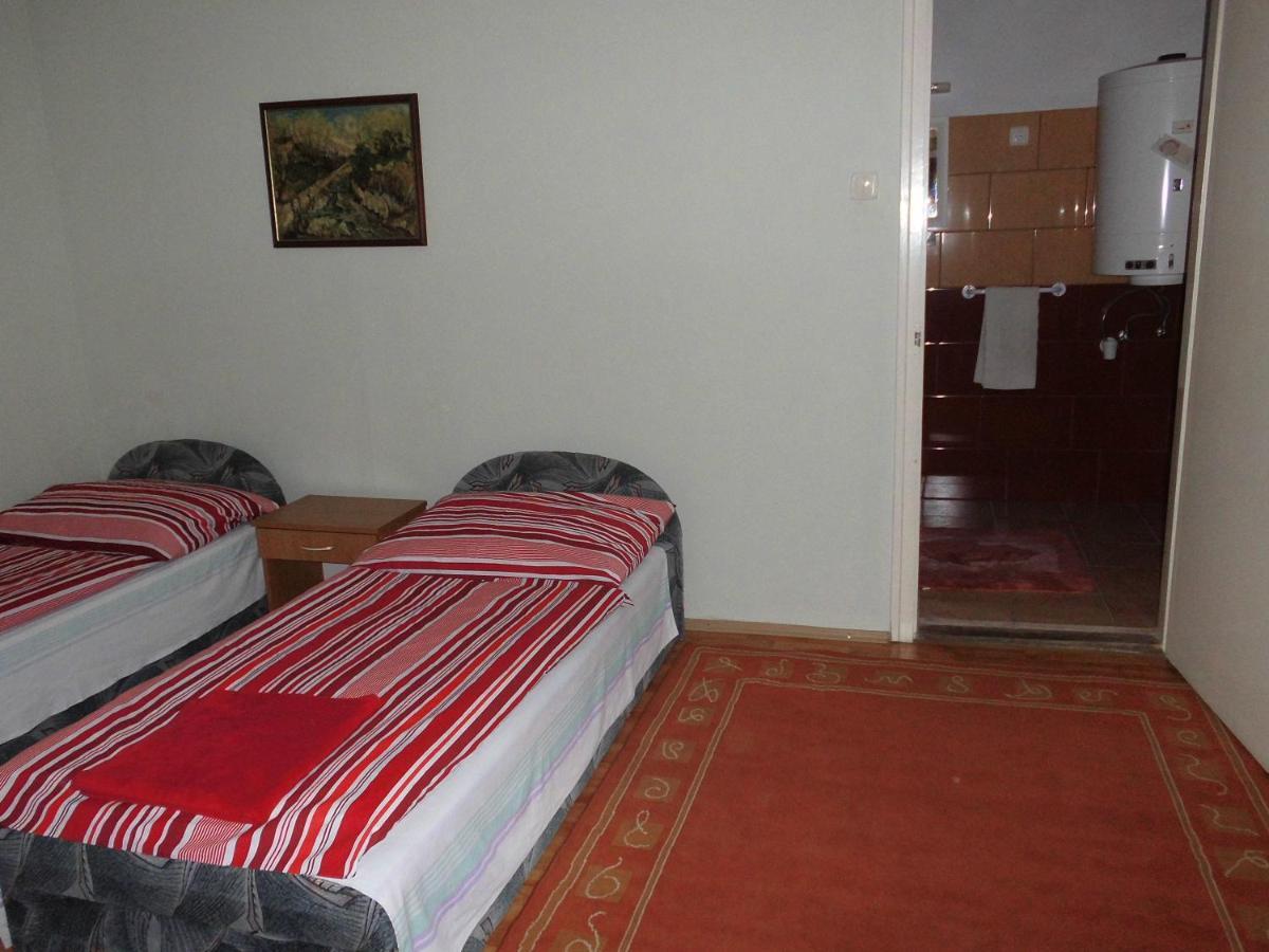 Fenyves Apartman Sarospatak Exterior photo